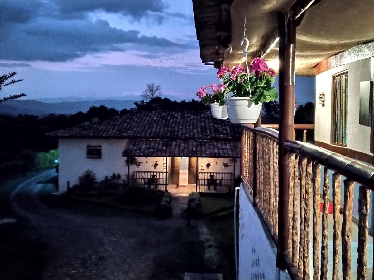 Chinchiná Hacienda Cafetera La Gaviotaヴィラ エクステリア 写真